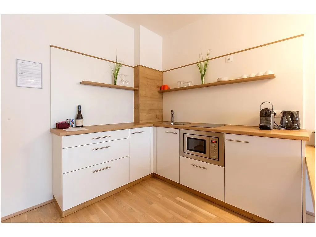 Servus Vienna Karlsplatz Apartment