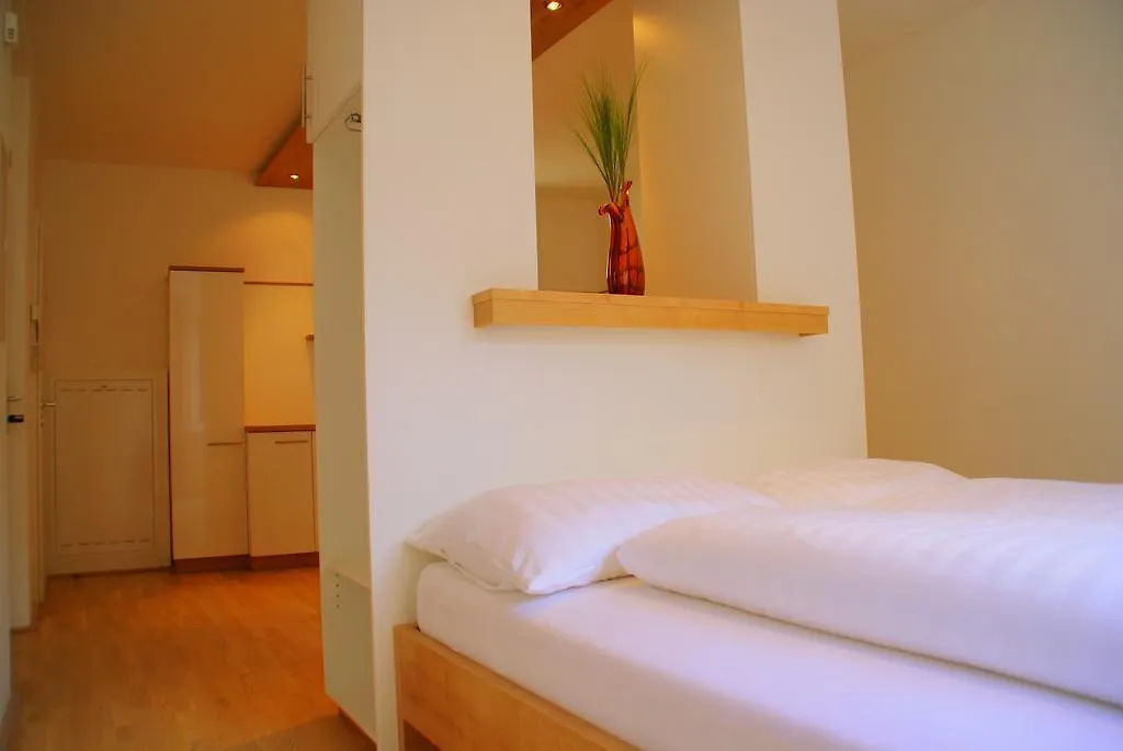 Servus Vienna Karlsplatz Apartment