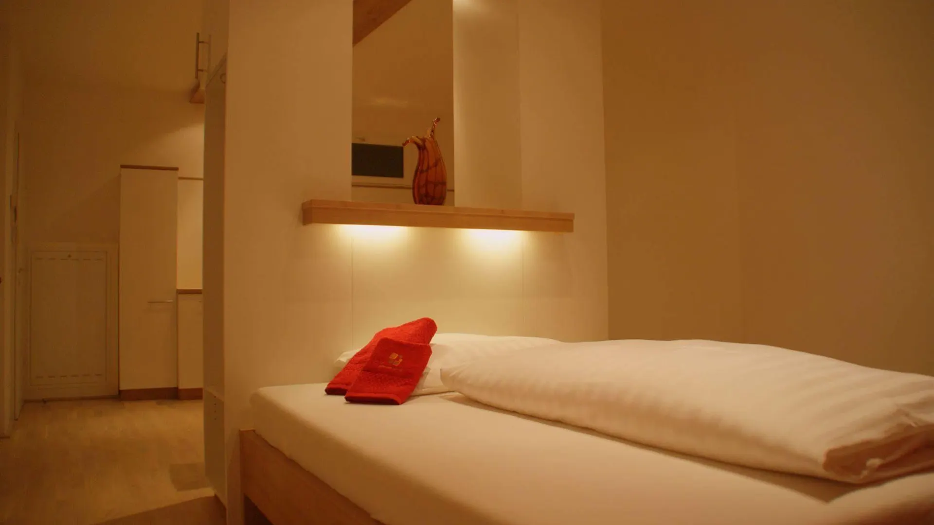 Servus Vienna Karlsplatz Apartment