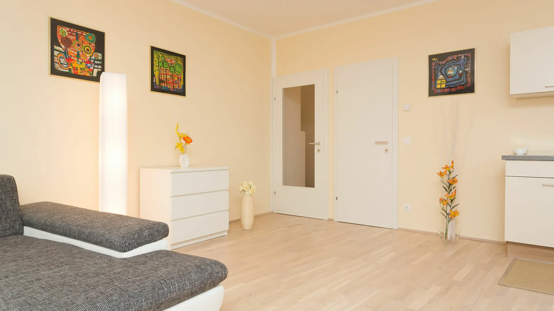 Servus Vienna Karlsplatz Apartment
